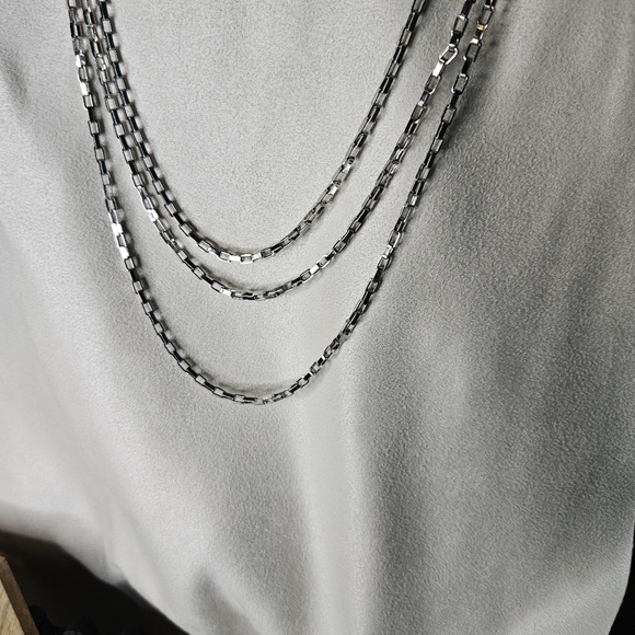 Dramatic Silver Box Chain - Picture 10 of 10